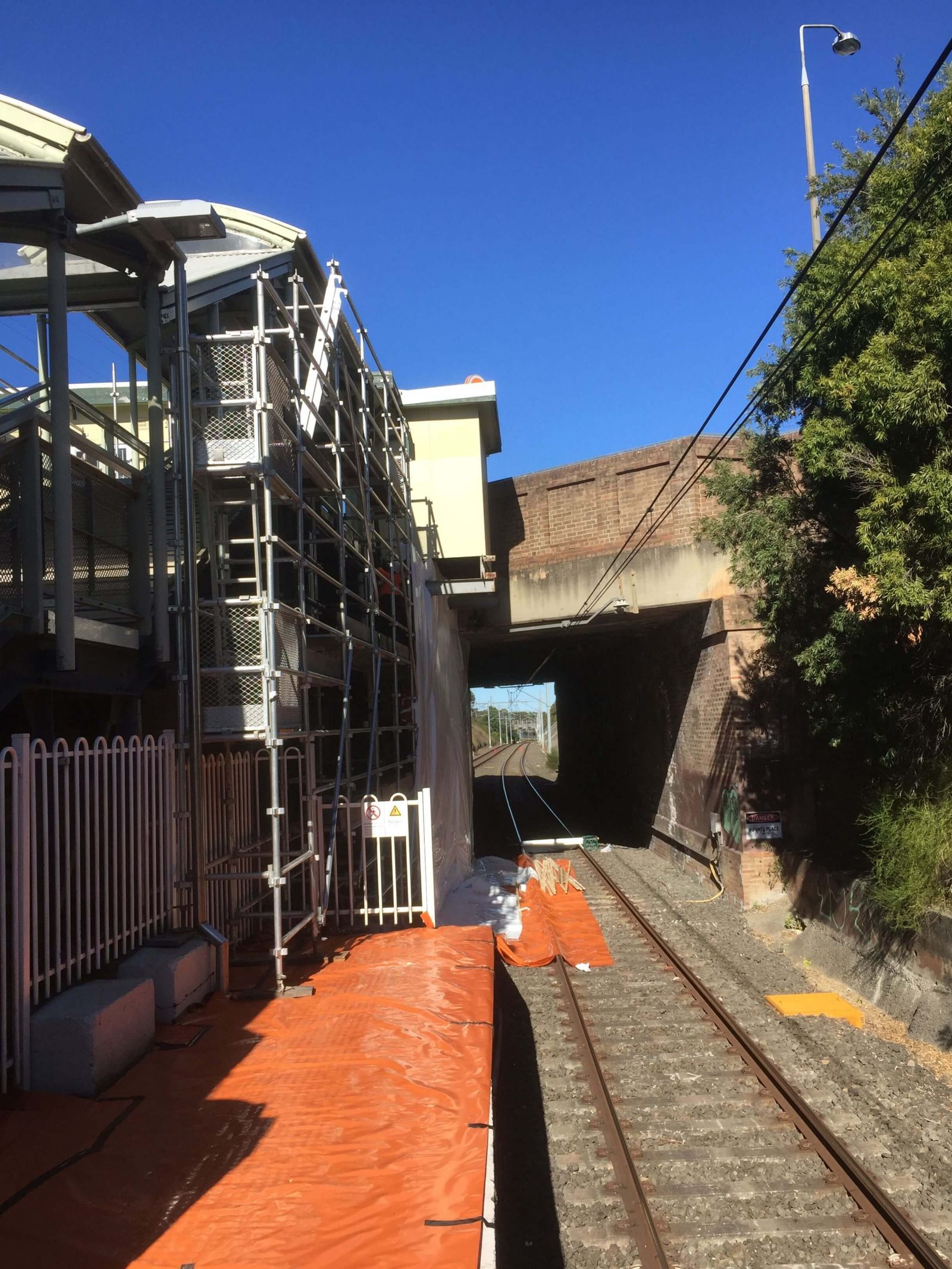 Scaffolding Sydney West Railway Station | Mr Scaffold 1300 677 223
